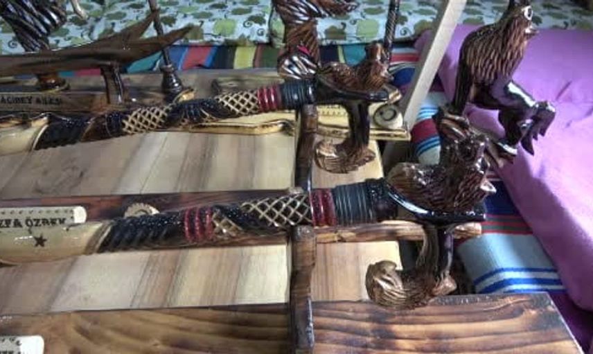 Yozgat'ta bir ustadan el emeği baston sanatı: Siyasetçilere ve gurbetçilere özel tasarımlar