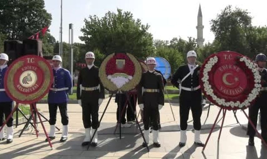 Edirne’de 30 Ağustos Zafer Bayramı coşku içinde kutlandı
