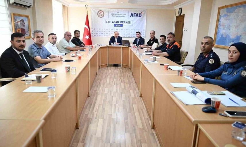 Cide'de sel felaketinin ardından hasar tespit ve temizlik çalışmaları devam ediyor