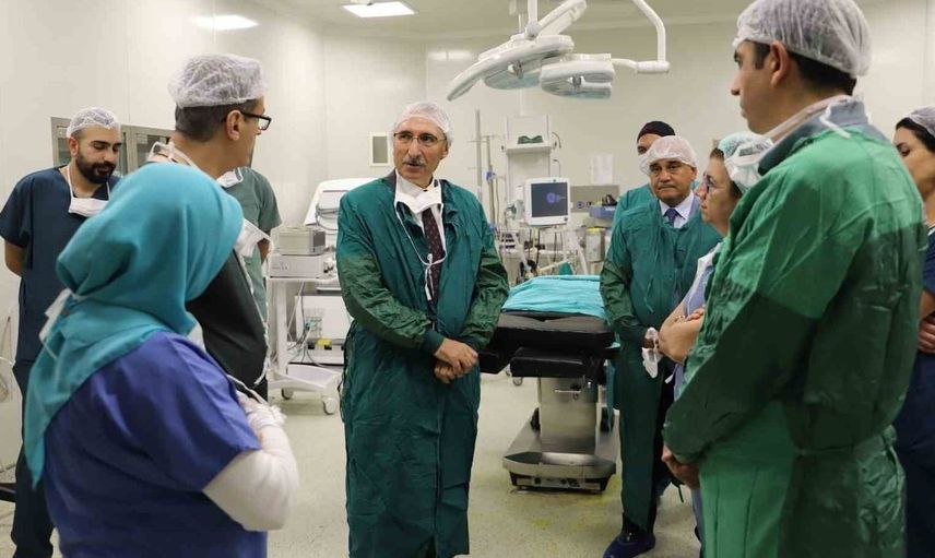 Fırat Üniversitesi hastanesine robotik cerrahi sistemi kazandırıldı
