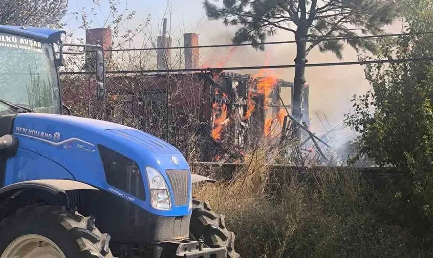 Tekirdağ'daki yangın, itfaiye ve vatandaşların iş birliğiyle kontrol altına alındı
