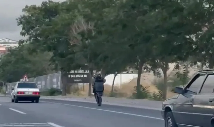 Tek tekerle sürüş yaparken yakalanan sürücüye 250 bin lira ceza