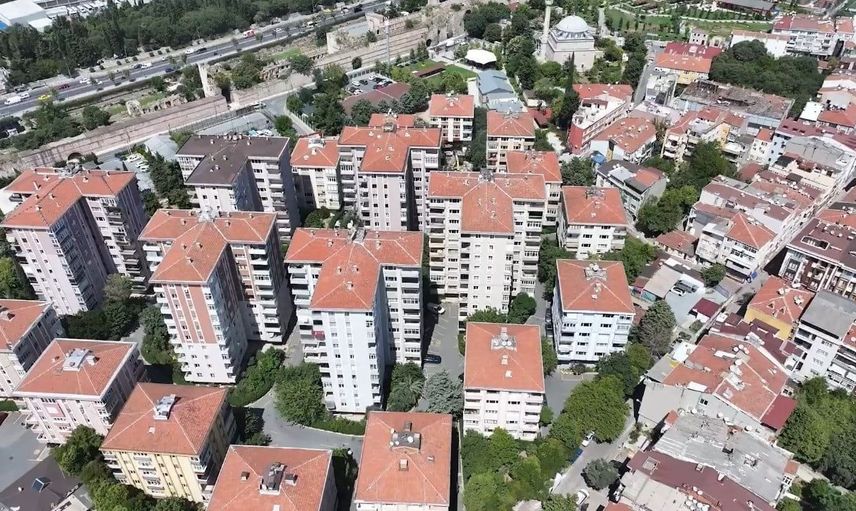 Fatih’te kentsel dönüşüm hamlesi: Güvenli yapıların inşası devam ediyor