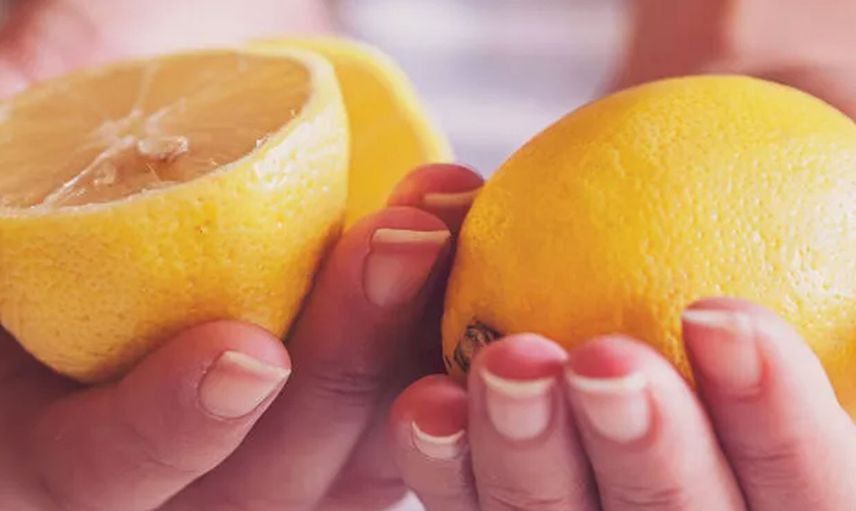 Dilinize limon suyu sıktığınızda bakın ne oluyor? Çok şaşıracaksınız