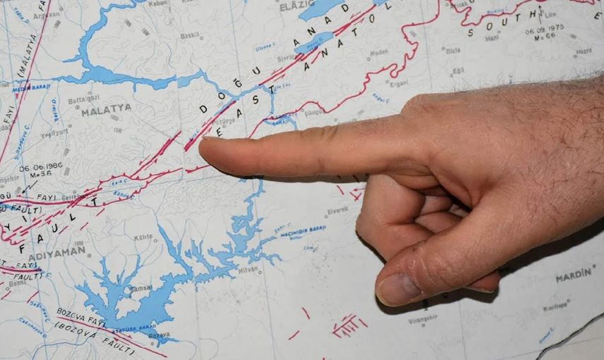 Diri fay hattı nedir, tehlikeli midir? MTA diri fay hattı sorgulama nasıl yapılır? Evimin altından fay hattı geçiyor mu? 2023 MTA diri fay hatları haritası