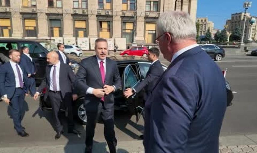 Dışişleri bakanı fidan, kiev’de savaşta hayatını kaybedenler için düzenlenen anma törenine katıldı