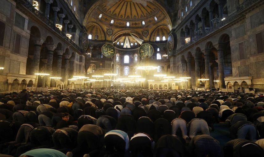 Diyanet’ten Ramazan Bayramı açıklaması: Bayram namazı evde tek başına kılınır mı?