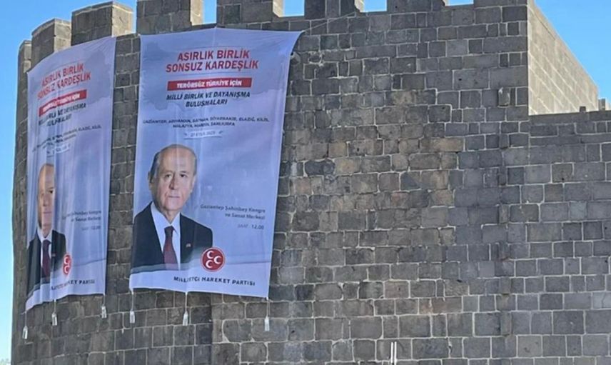 Diyarbakır’da Bahçeli hazırlığı: Dağkapı Burcu’na dev poster