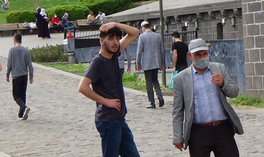Diyarbakır’da Koronavirüs Tedbirlerine Uyulmadı