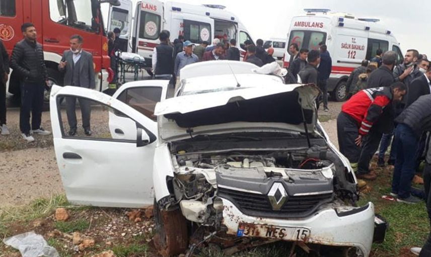 Diyarbakır'da Otomobil Takla Attı: 1 Ölü,3 Yaralı