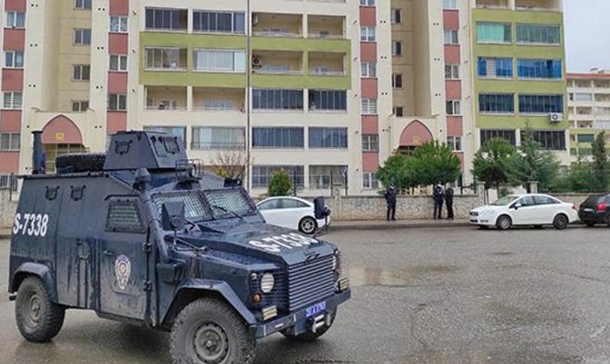 Diyarbakır'da Silahlı Kavgada 3 Kişi Yaralandı