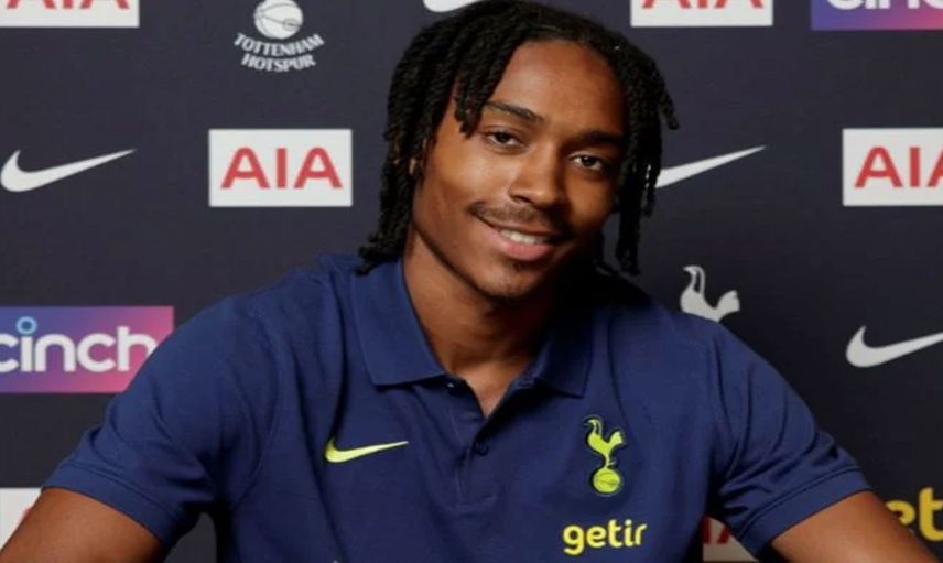 Tottenham Hotspur, 5 yıllığına Djed Spence'yi transfer etti!