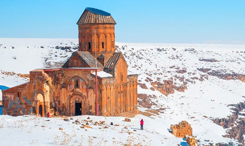 Doğu Tekrar Beyaza Boyandı