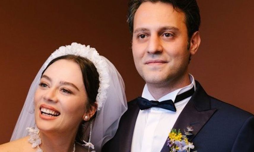 Doğumuna sayılı günler kalan Demet Evgar'a tepki yağdı! Evinin bahçesinde 2.düğününü yapan Evgar'a eleştiri yağmuru