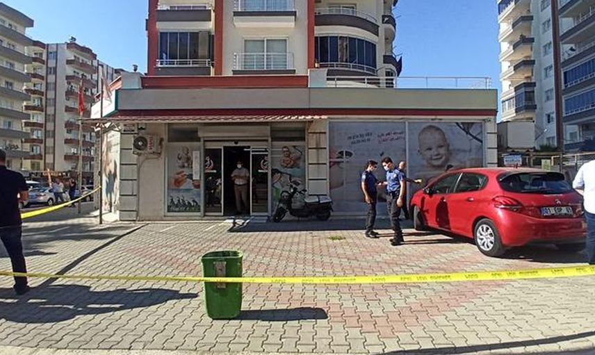 Doktor, Meslektaşını Pompalı Tüfekle Vurdu!