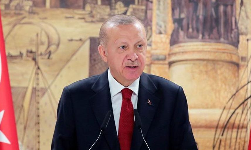 Dolmabahçe Sarayı’nda sanatçılarla bir araya gelen Cumhurbaşkanı Erdoğan önemli açıklamalarda bulundu