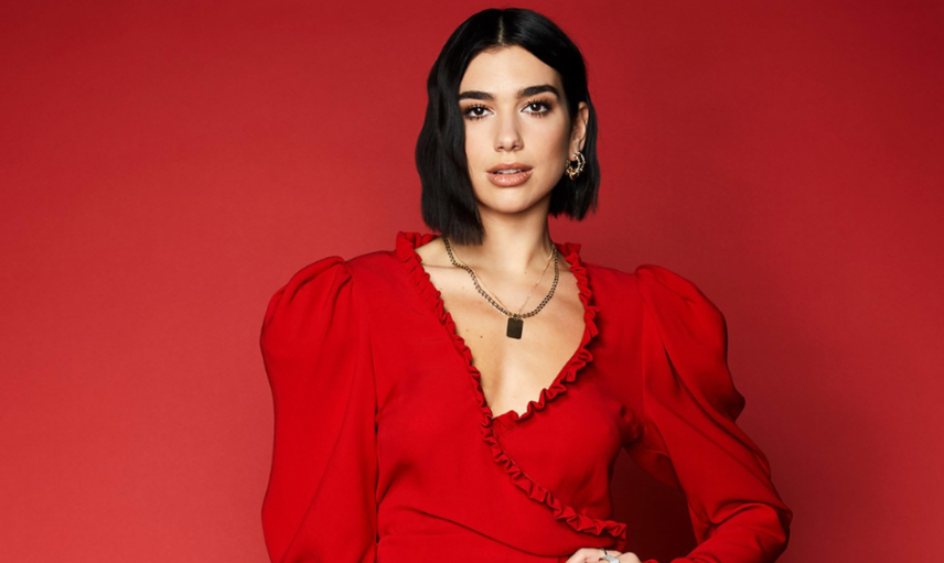 Dua Lipa kendini ifşa etti! Çantasından öyle şeyler çıktı ki...