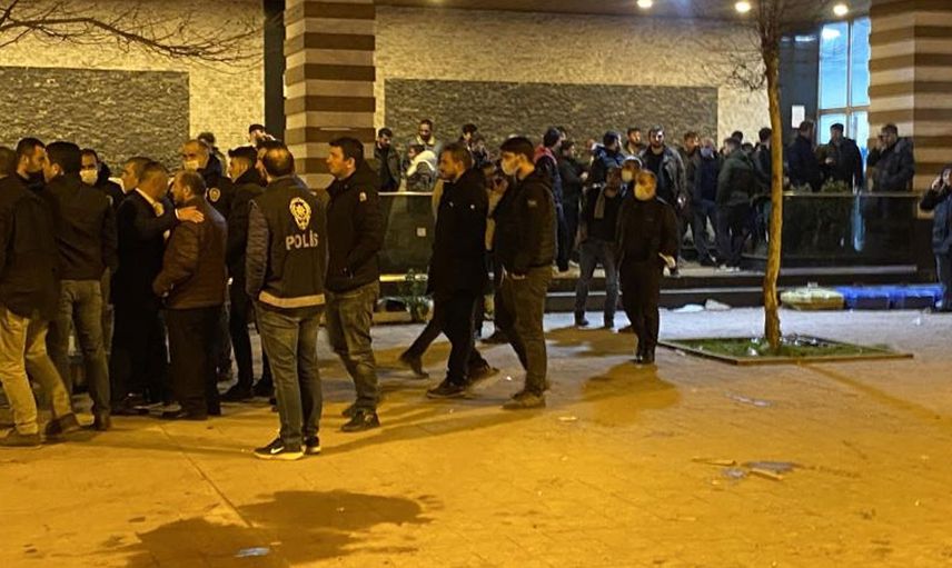 Düğün Değil Meydan Muharebesi: Nişanda Çıkardıkları Kavgayı Düğünde Devam Ettirdiler!