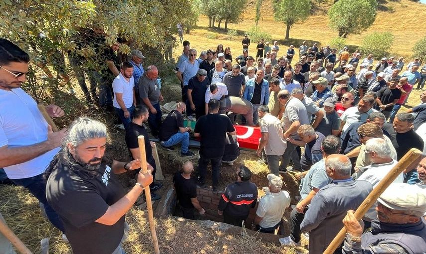 Dünya Şampiyonu Güreşçi Hüseyin İldem Son Yolculuğuna Uğurlandı