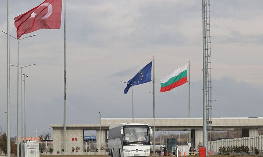 Dünya Türkiye'yi ibretle izledi: Ukrayna'da Türk vatandaşı farkı