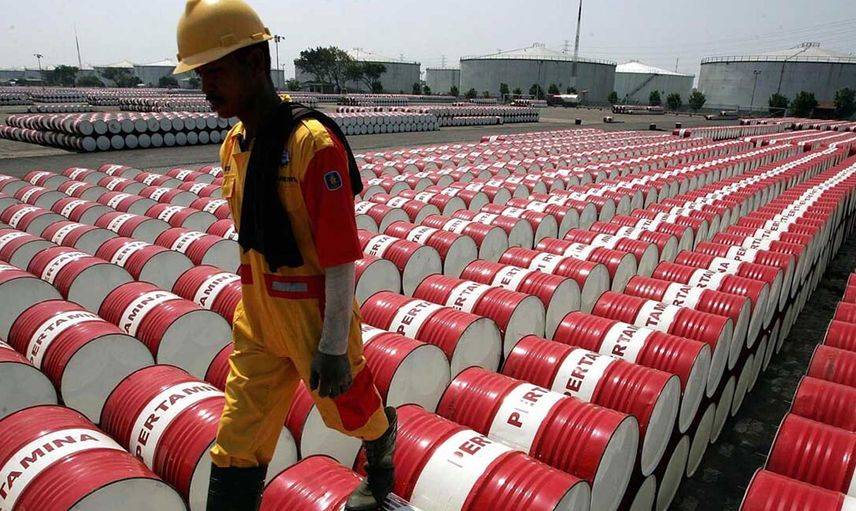 Dünyadaki savaşların yansıması: Petrolün varil fiyatında artış yaşandı!