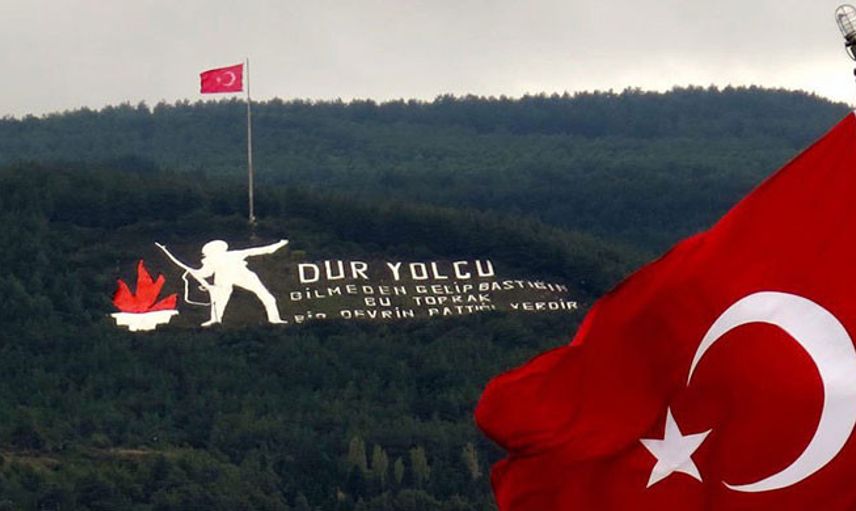 Dur Yolcu Şiirini Kim Yazdı?