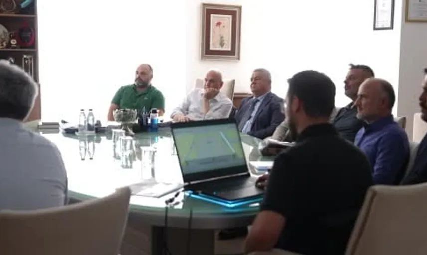 Düzce Belediyesi kaynaşlı modern pazaryeri projesini teslim etti