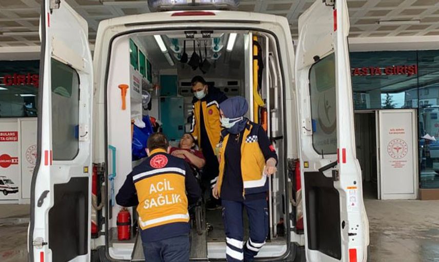 Düzce’de Acı Bal Yiyen Kadın Hastaneye Kaldırıldı
