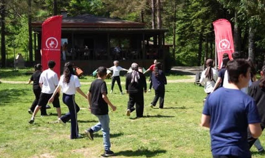 Düzce'de Gençler Doğa ile Buluştu