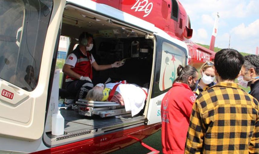 Düzce’de Hava Ambulansı Kazazede Kadın İçin Havalandı