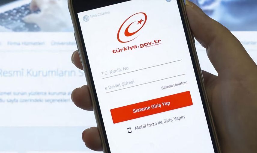 e-Devlet'te yeni dönem! Cumhurbaşkanlığı Dijital Dönüşüm Ofisi Başkanı Ali Taha Koç, "kotasız e-Devlet" çalışmasına ilişkin bilgi verdi!