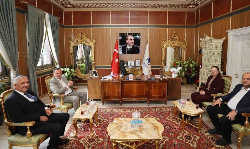 Altyapı ihtiyaçları için iş birliği adımı: MASKİ, Şehzadeler ve Yunusemre belediyelerini ziyaret etti