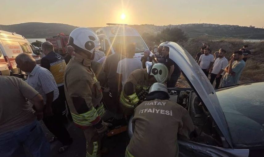 Altınözü'nde trafik kazasında 6 kişi yaralandı