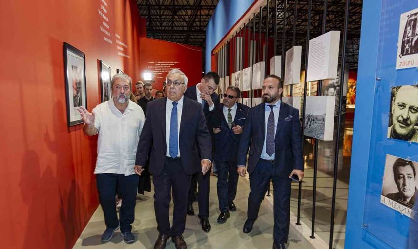 Rusya Büyükelçisi Vershinin, Nâzım Hikmet sergisine hayran kaldı