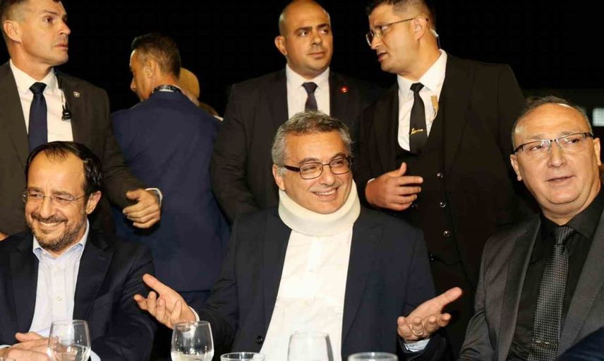 Kıbrıs’ta barışın sembolü festival: Erhürman ve Hristodulidis birlikte sahne aldı