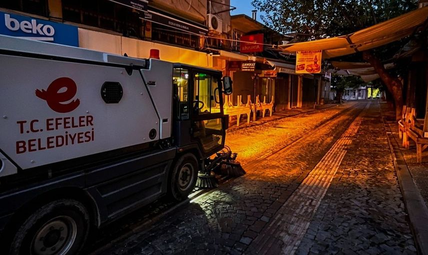 Efeler'de tarihi çarşılar ve sokaklar temizlendi