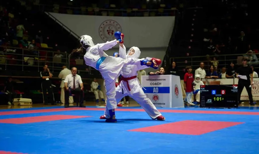 Samsun'da karate tutkunları buluştu: 7 ülkeden 1247 sporcu katılıyor