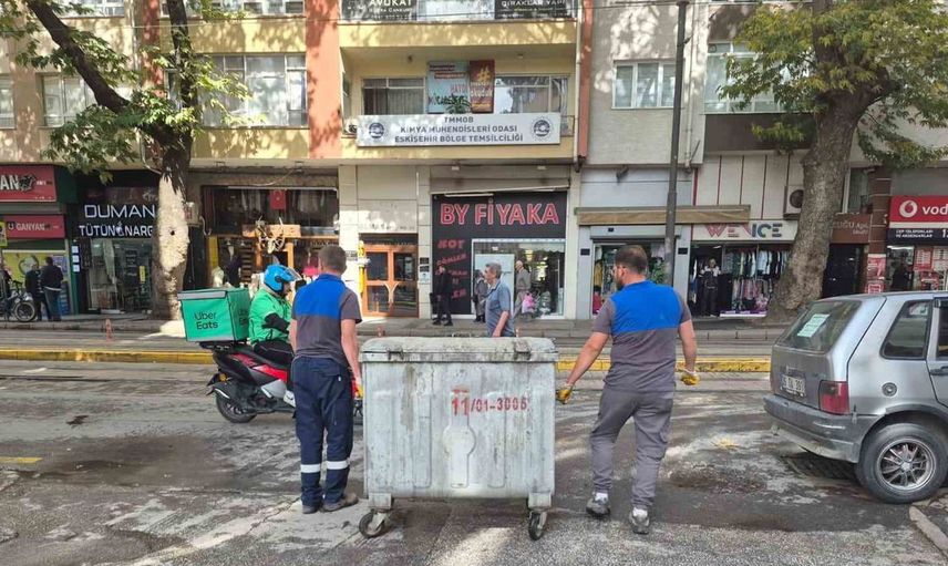 Eskişehir'de çöp konteynerinde patlama sonrası yangın alarma geçti
