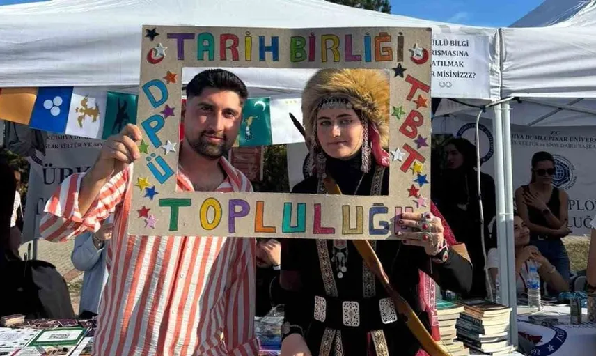 Kütahya Dumlupınar Üniversitesi tarihe olan ilgiyi artırıyor: Tarih Birliği topluluğu oryantasyonda göz doldurdu