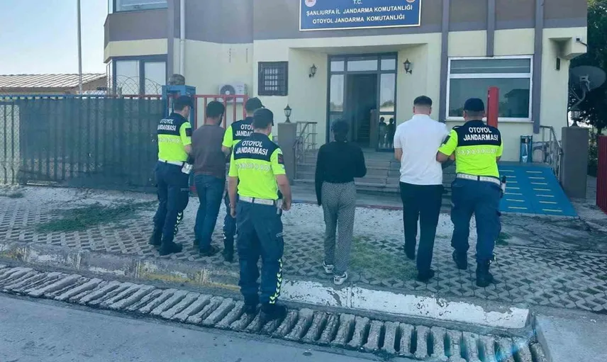 Kendini polis olarak tanıtan dolandırıcılara Şanlıurfa'da operasyon