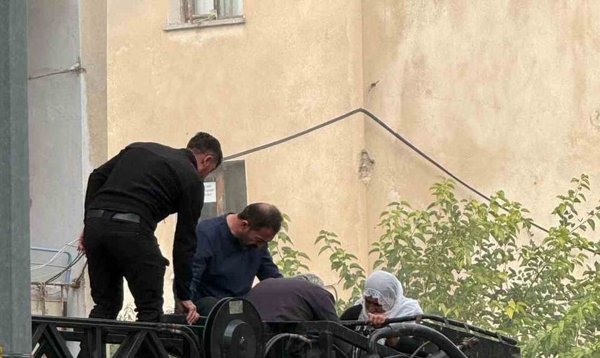 Bitlis'in Hizan ilçesinde evde yangın meydana geldi, can kaybı yok