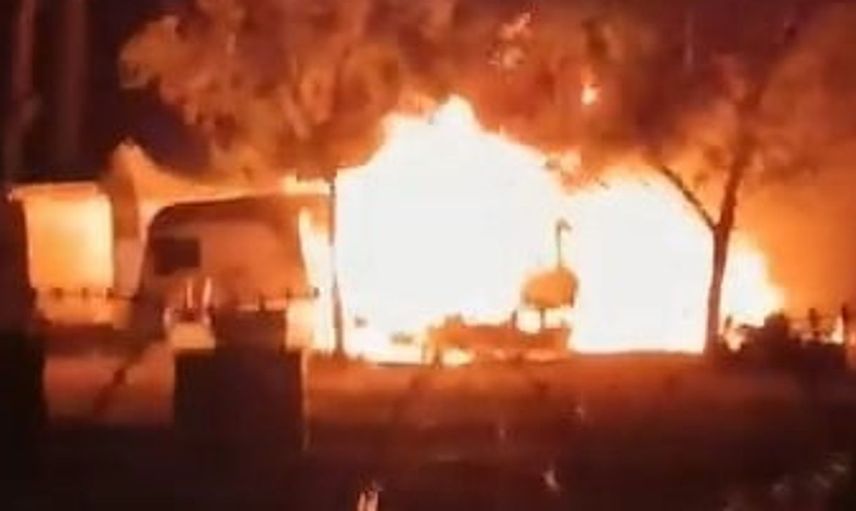Süleymanpaşa'da karavan yangını geceyi aydınlattı