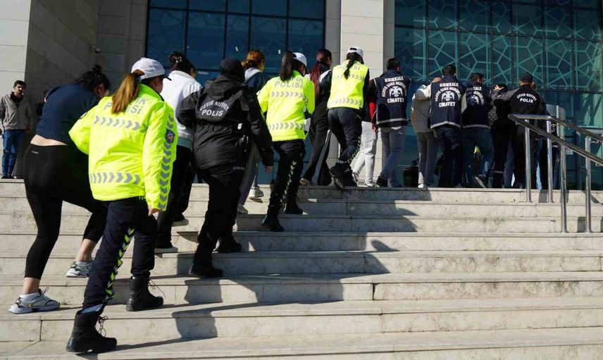 Kırıkkale'de fuhuş ve uyuşturucuya darbe: 35 şüpheli gözaltında