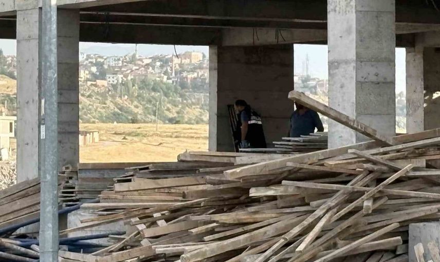 Kayseri'de inşaatta zemin kattan bodruma düşen işçi yaralandı
