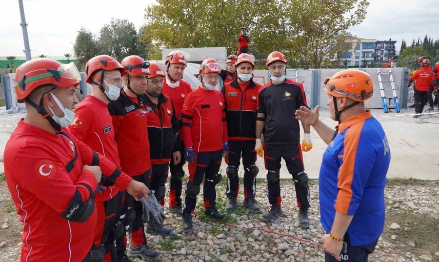İzmir depreminin yıl dönümünde senaryo tatbikatı: 3 ilde kriz yönetimi gerçekleştirildi