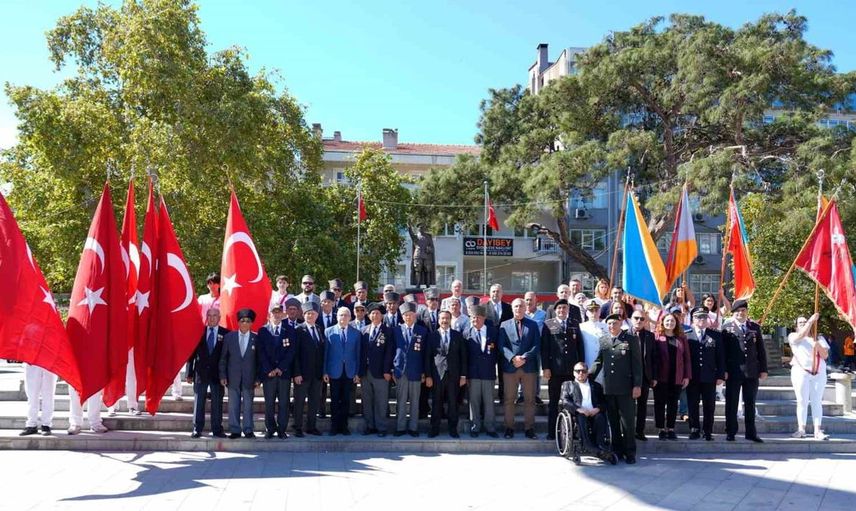 Gazi Mustafa Kemal Atatürk'ün unvanı onuruna Burhaniye'de Gaziler Günü etkinlikleri