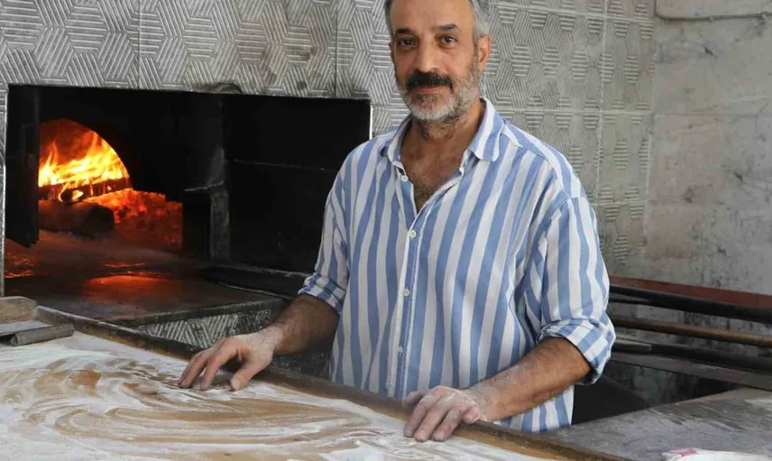 Adana'da aşırı sıcaklarla mücadele için ilginç çözüm: Buz kalıplı serinleme yöntemi