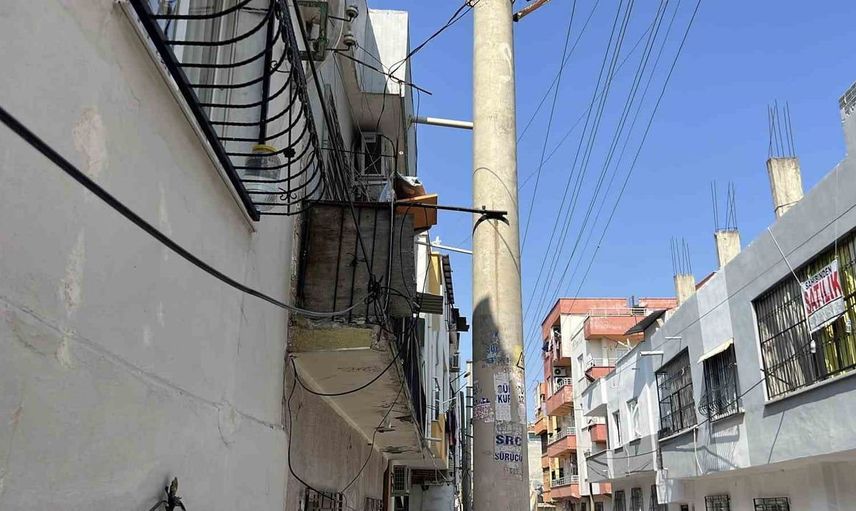 Mersin'de elektrik akımına kapılan anneanne hastaneye kaldırıldı