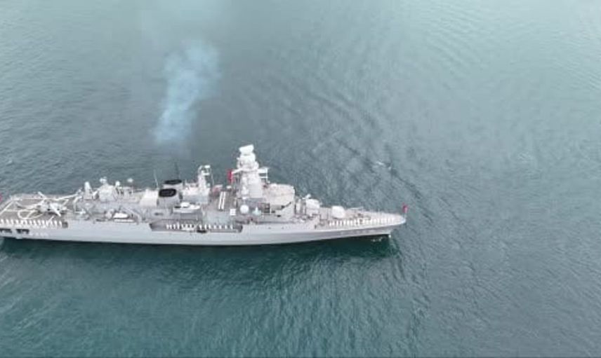 Istanbul Boğazı’nda deniz geçit töreni: 15 savaş gemisiyle tarih sahnede