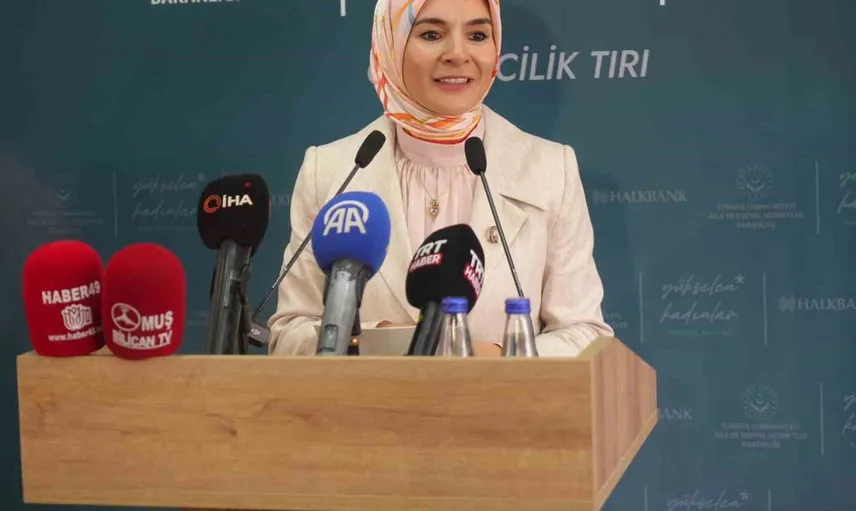 Bakan Göktaş, muş'ta kadın girişimciliğine destek veren eğitim tırını ziyaret etti